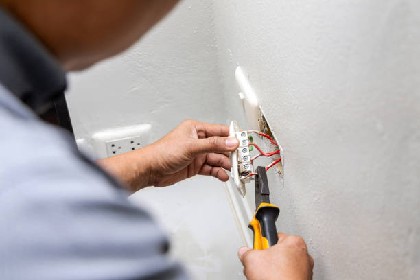 Best Circuit Breaker Repair  in Greenville, RI
